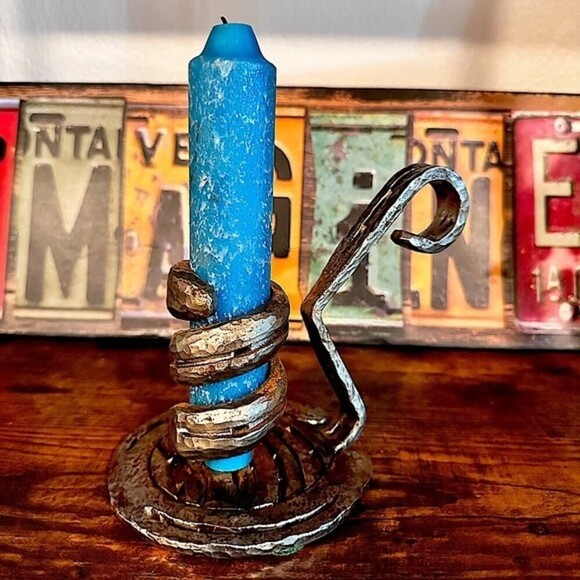 Rustic Horse Shoe Iron Candle Holder - Picture 13 of 16